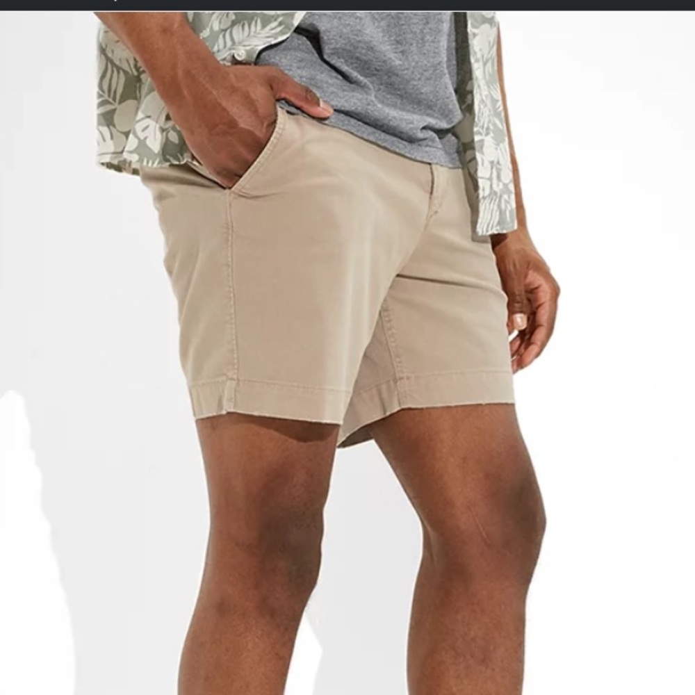American Eagle AEO Tan Khaki Cotton Shorts 28